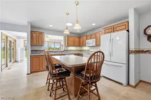 33037 Pebblebrook Dr, North Ridgeville, OH 44039 - Photo 12
