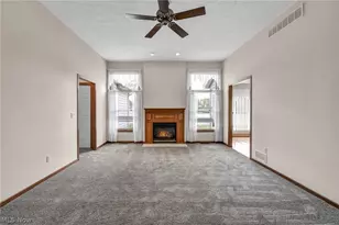 134 Stonehedge Dr, Elyria, OH 44035 - Photo 10