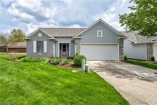 134 Stonehedge Dr, Elyria, OH 44035 - Photo 2