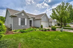 134 Stonehedge Dr, Elyria, OH 44035 - Photo 4