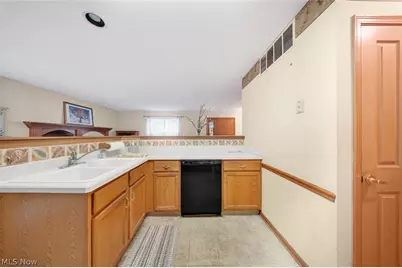 23174 Grist Mill Court, Olmsted Falls, OH 44138 - Photo 22