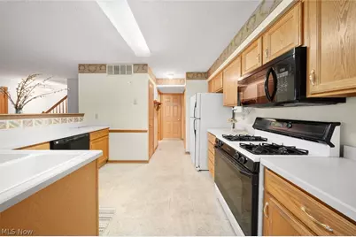 23174 Grist Mill Court, Olmsted Falls, OH 44138 - Photo 24