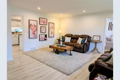 126 Garwood Drive, Canfield, OH 44406 - Photo 2