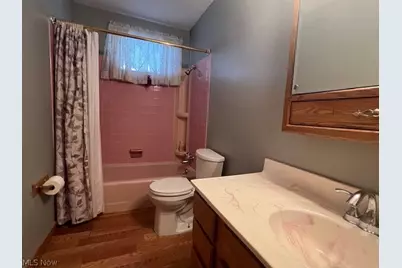 1124 Valley Drive NW, North Canton, OH 44720 - Photo 10