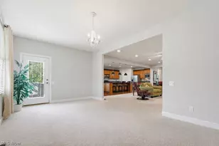 38475 Kingsbury Dr, North Ridgeville, OH 44039 - Photo 14