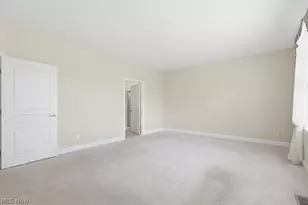 38475 Kingsbury Dr, North Ridgeville, OH 44039 - Photo 16