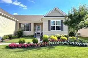 38475 Kingsbury Dr, North Ridgeville, OH 44039 - Photo 2
