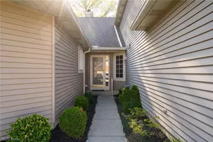 119 Ambleside Way, Amherst, OH 44001 - Photo 2