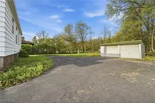 6210 Crossview Rd, Green Hills, OH 44131 - Photo 8