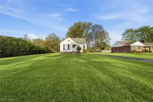 6210 Crossview Rd, Green Hills, OH 44131 - Photo 2
