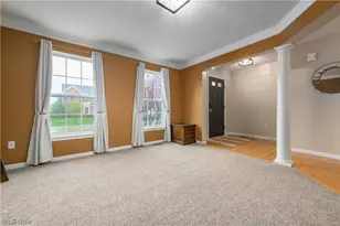 37972 Pebble Lake Trail, North Ridgeville, OH 44039 - Photo 4