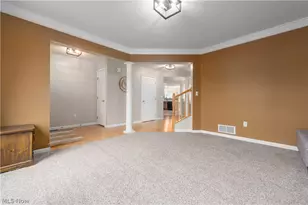 37972 Pebble Lake Trail, North Ridgeville, OH 44039 - Photo 6