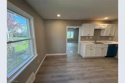 21270 Priday Avenue, Euclid, OH 44123 - Photo 8