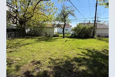 21270 Priday Avenue, Euclid, OH 44123 - Photo 2