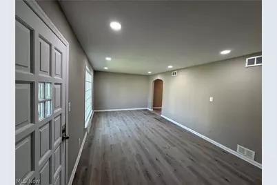 21270 Priday Avenue, Euclid, OH 44123 - Photo 12