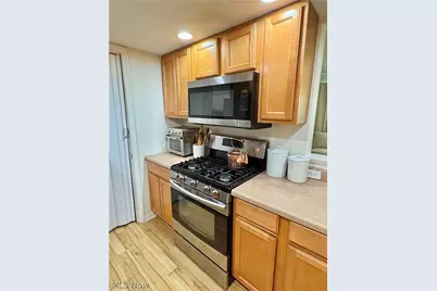 6910 Carriage Hill Drive #103, Brecksville, OH 44141 - Photo 12