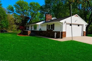 1702 Bears Den Rd, Youngstown, OH 44511 - Photo 2