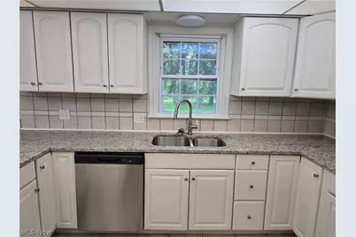 1702 Bears Den Road, Youngstown, OH 44511 - Photo 6