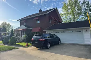 936 N Main St, Uhrichsville, OH 44683 - Photo 4