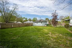 307 S Main St, Orrville, OH 44667 - Photo 4