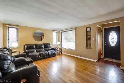 6710 Ackley Road, Parma, OH 44129 - Photo 6