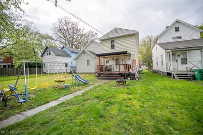 136 E Indiana Avenue, Sebring, OH 44672 - Photo 4