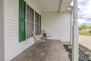 1009 Brittingham Dr, Ravenna, OH 44266 - Photo 4