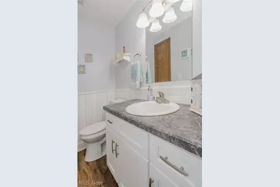 11805 Meadowlane Avenue NW, Uniontown, OH 44685 - Photo 28