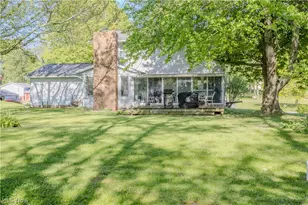 11805 Meadowlane Ave NW, Uniontown, OH 44685 - Photo 6