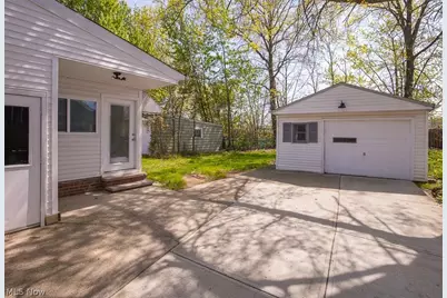 32610 Willowick Drive, Willowick, OH 44095 - Photo 2