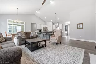 8155 Knolls Way, Chagrin Falls, OH 44023 - Photo 20