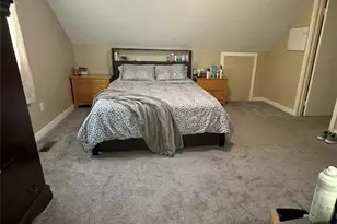 1055 Frederick Blvd, Akron, OH 44320 - Photo 6