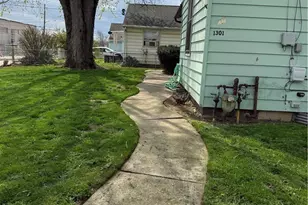 1301 Wertz Ave SW, Canton, OH 44710 - Photo 4