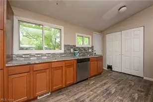2889 Polly Rd, Ravenna, OH 44266 - Photo 6