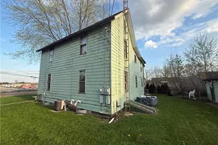 1301 Wertz Ave SW, Canton, OH 44710 - Photo 6