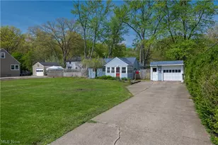 258 Vineyard Rd, Avon Lake, OH 44012 - Photo 2