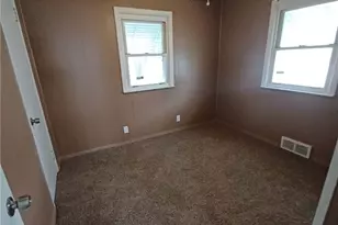 2813 Julian St, Youngstown, OH 44502 - Photo 8