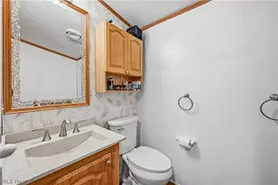 18 Oakwood Dr, Beloit, OH 44609 - Photo 16