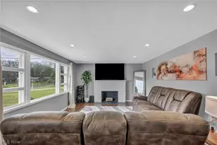 5814 Lake Cable Ave NW, Canton, OH 44718 - Photo 8