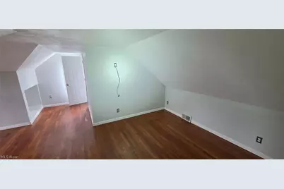 12304 Tonsing Drive, Garfield Heights, OH 44125 - Photo 14