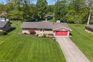5108 Evergreen Dr, North Olmsted, OH 44070 - Photo 2