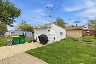 419 E 326th St, Willowick, OH 44095 - Photo 24
