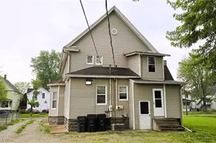 229 5th St, Elyria, OH 44035 - Photo 4