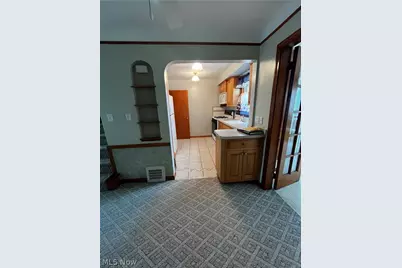 13009 Darlington Avenue, Garfield Heights, OH 44125 - Photo 4