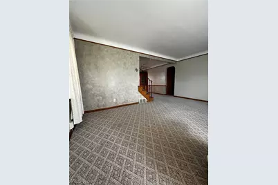 13009 Darlington Avenue, Garfield Heights, OH 44125 - Photo 8