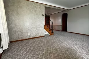 13009 Darlington Ave, Garfield Heights, OH 44125 - Photo 8