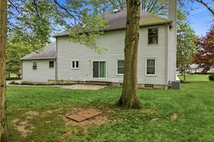 1178 Logan Woods Dr, Hubbard, OH 44425 - Photo 38