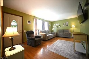 1911 39th St NE, Canton, OH 44705 - Photo 4