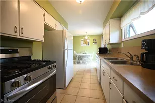 1911 39th St NE, Canton, OH 44705 - Photo 8