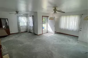 118 1st St, Follansbee, WV 26037 - Photo 4